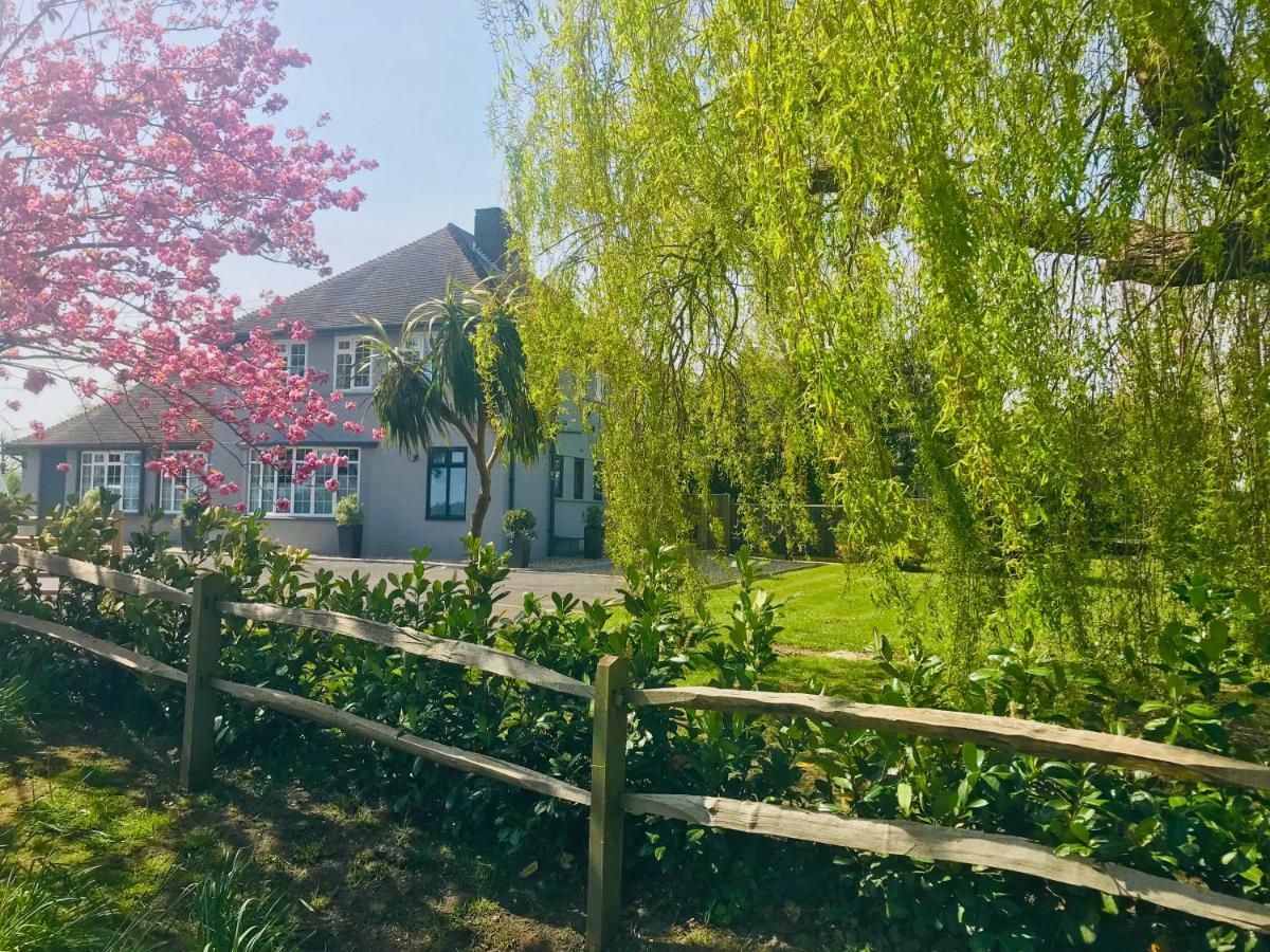 Bell Lodge Chichester Esterno foto